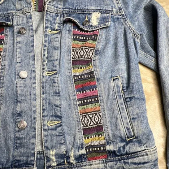 Free People Embroidered Distressed Denim Jean Jacket Womens Sz 12 BOHO Sthwstrn - Picture 5 of 11